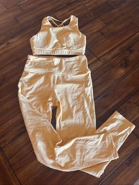 Women’s High-Waist Gold Active Leggings & Crop Sports Bra Set